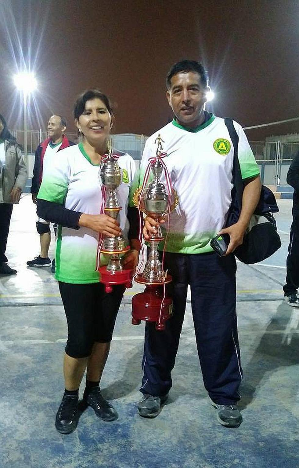 Agricultura cosecha copas de voley mixto  y fulbito de varones en segunda Copa IDP