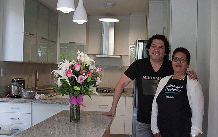 ​Gastón Acurio entregó premio “Sabores de la vida” a familia en Pachacamac