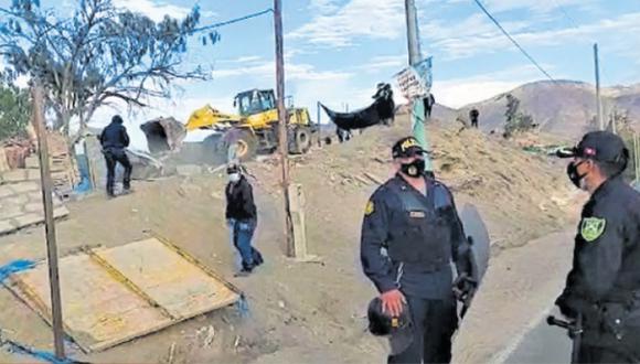 Procuradora exhorta a la población a no dejarse engañar por invasores de terrenos. Destruyeron 10 viviendas en terreno de Yura. (Foto: Difusión)