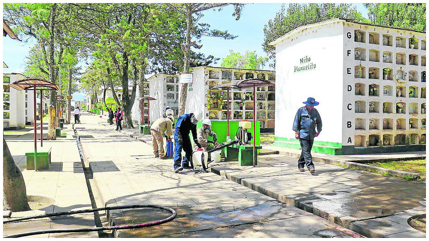 Exhuman 500 cadáveres en cementerio general por falta de pago a Beneficencia 