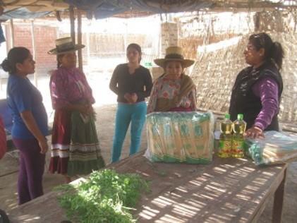 Entregan ayuda a familiares de chavineros recluidos en Cachiche