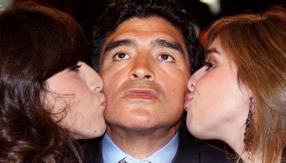 Dalma y Gianinna Maradona en guerra con abogado de su padre (Foto: AFP)