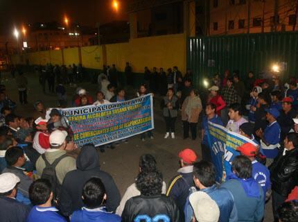 Comerciantes de La Parada anuncian paro