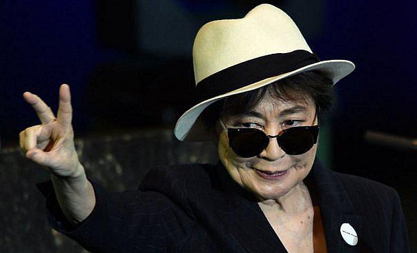 Yoko Ono: concova a mujeres latinoamericanas