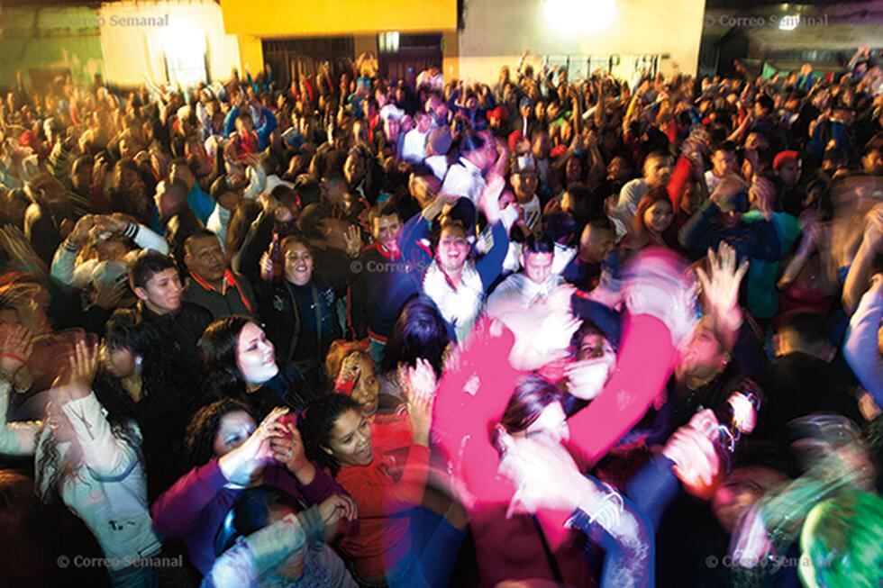 El barrio del movimiento: Salsa con clase en Barrios Altos (Fotos)