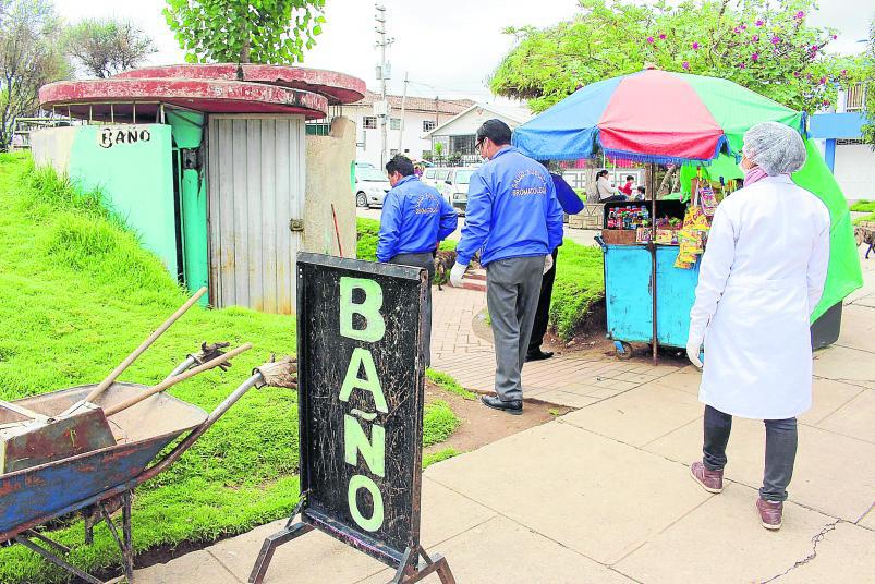 Baños públicos  de Huancayo  son sucios y deplorables
