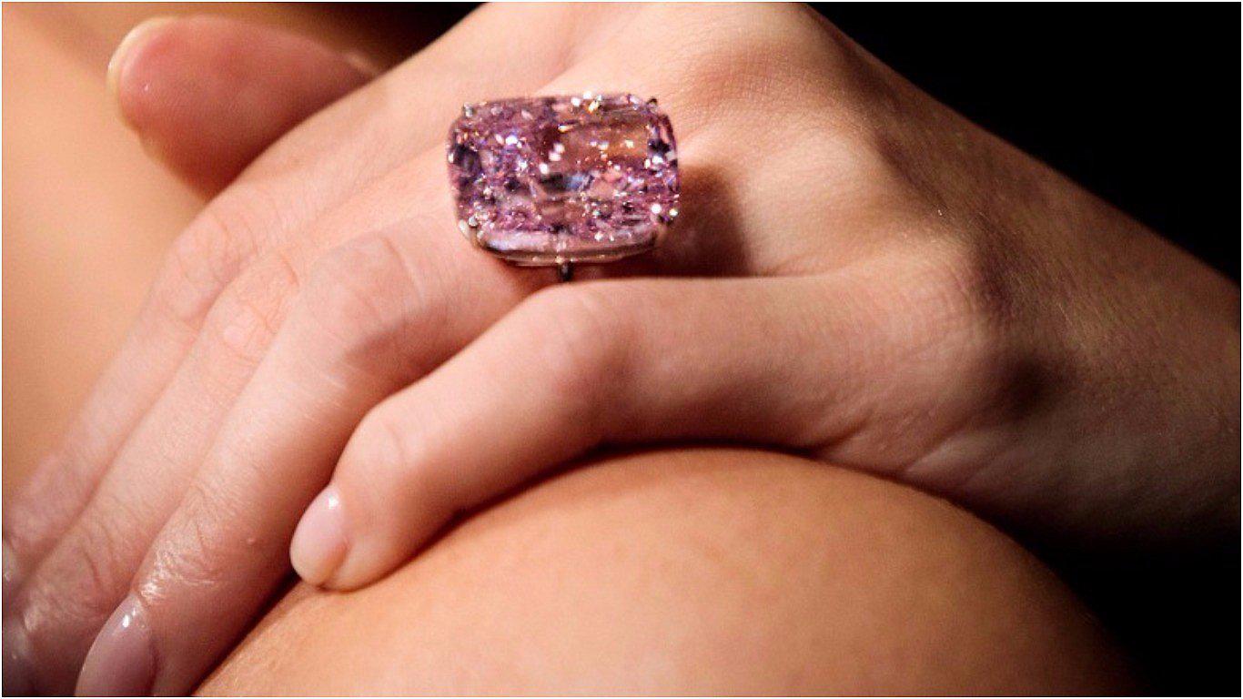 Diamante rosa más grande del mundo alcanzaría cifra récord en subasta (VIDEO)
