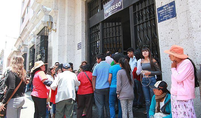 Reniec requiere 500 trabajadores para las elecciones de diciembre