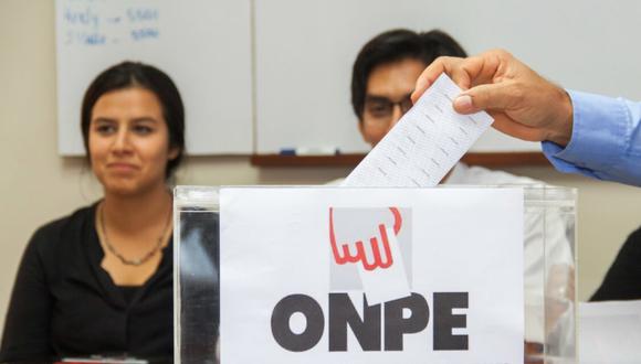 El jefe de la Oficina Nacional de Procesos Electorales, Piero Corvetto, indicó que “aún no se llega a la meta de triplicar el número de recintos de votación”. (Foto: Andina)