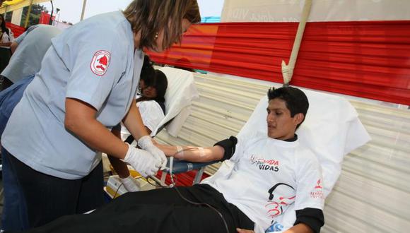 Hospital Cayetano Heredia realiza campaña de donación de sangre 