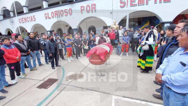 This was the farewell to the Cusco leader killed by a bullet in the protests (Photos: Juan Sequeiros)