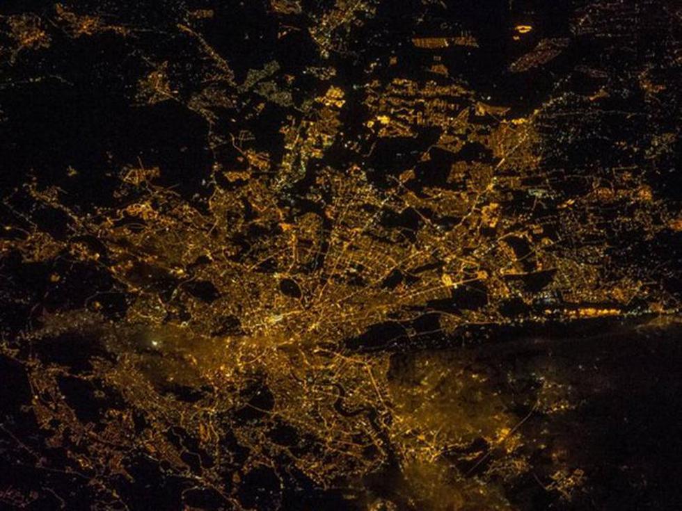 Así se ven las ciudades de noche desde el espacio (FOTOS)