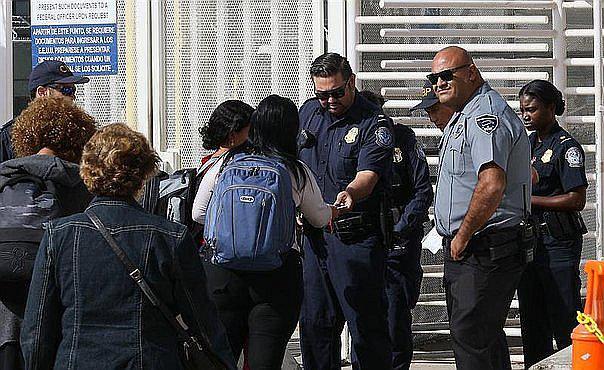 ​México facilitará convalidación de estudios a mexicanos que retornen de EE.UU.