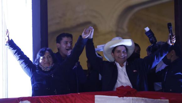 La electa primera vicepresidenta por Perú Libre consideró que “solos unidos” se construirá un “país de todos los peruanos”.