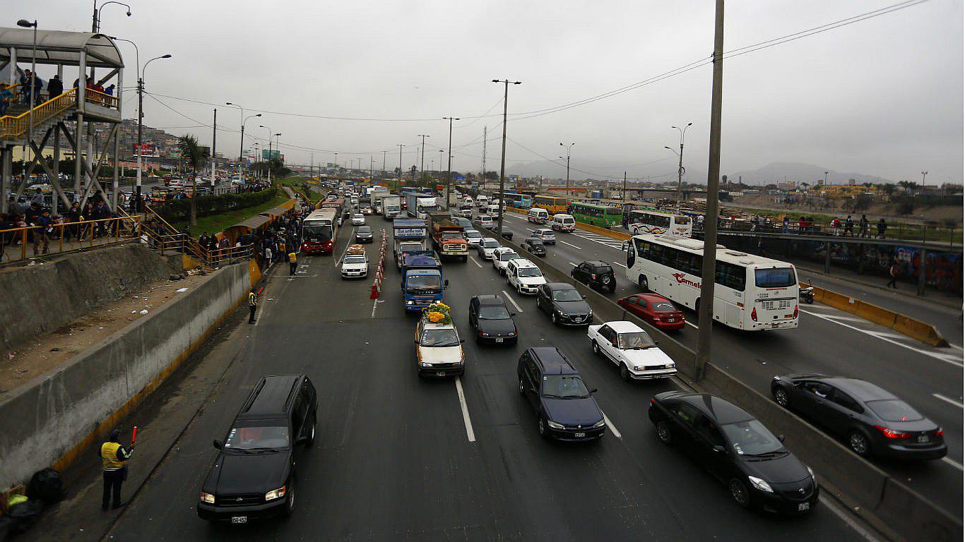 Cierran vía de Evitamiento en sentido de norte a sur desde puente Habich