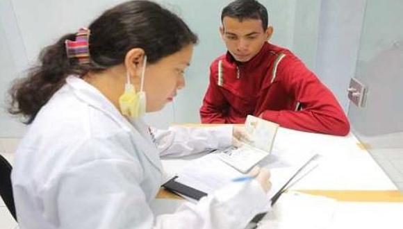 Instalan puestos de vacunación fronteriza para extranjeros que ingresan al Perú