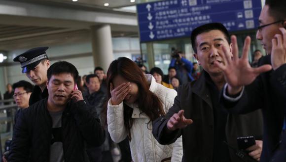 Malaysia Airlines: familiares de desaparecidos creen que autoridades "ocultan algo"