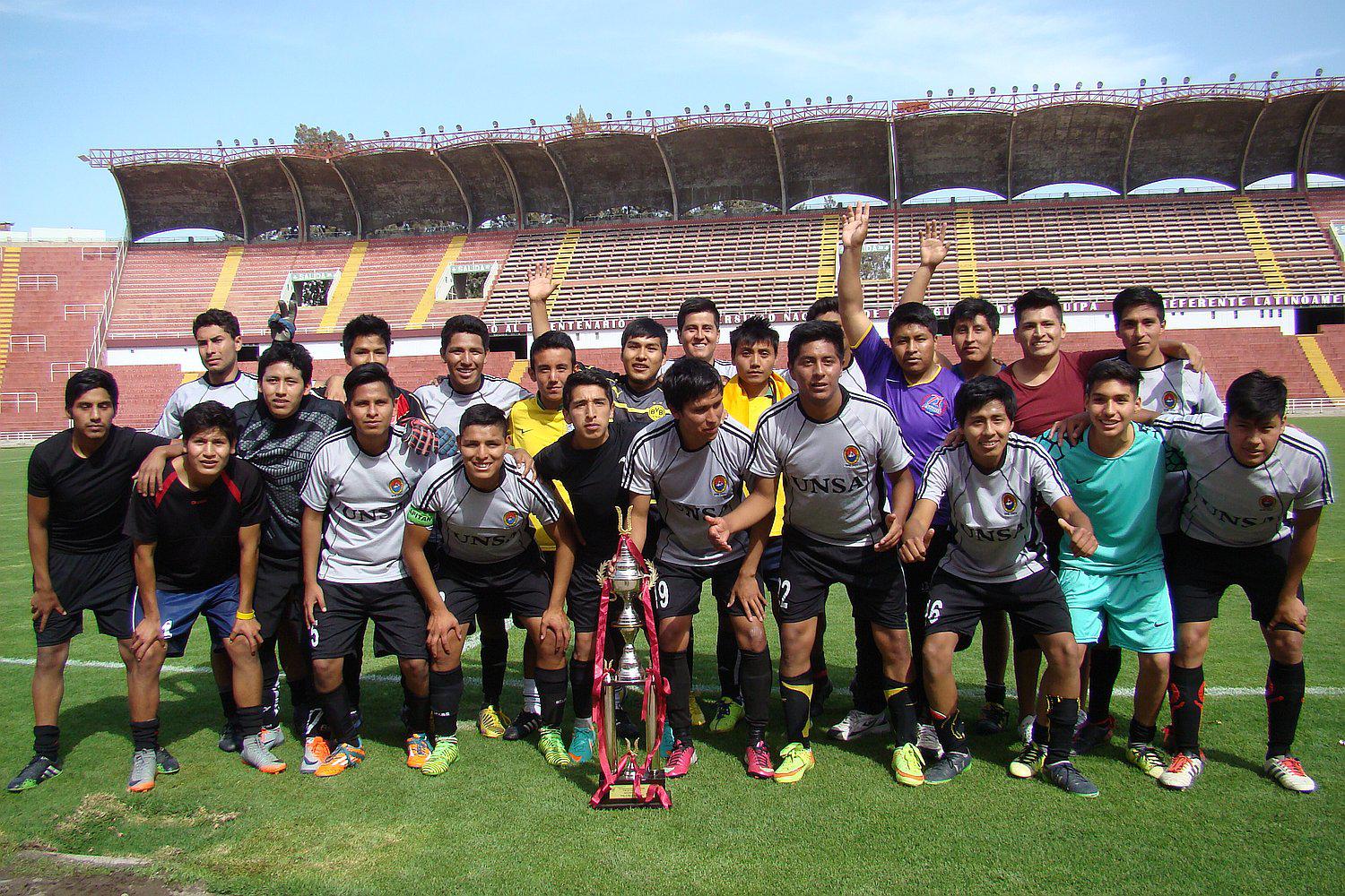 El título de fútbol fue para Economía en la UNSA