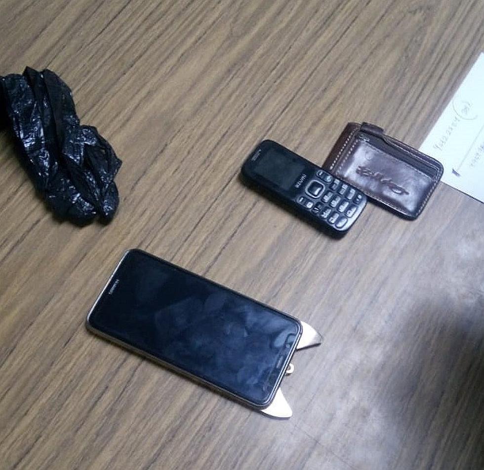 Roban celular a mujer y los capturan cuando pretendían fugar en un taxi