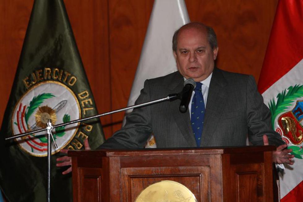 Piden a ministro Cateriano prestar más atención al VRAE que a la "guerra de las galaxias"