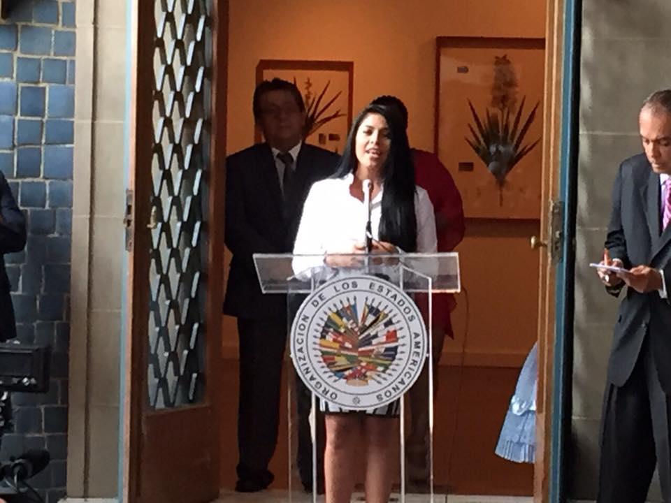 Maricarmen Marín: Así entonó el Himno Nacional en La Casa Blanca (VIDEO)