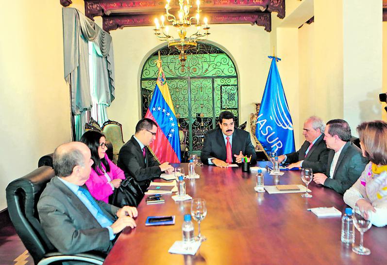 Unasur pide a Nicolás Maduro elecciones este año