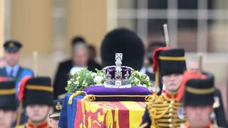 Isabel II: la corona imperial, un símbolo del poder real británico