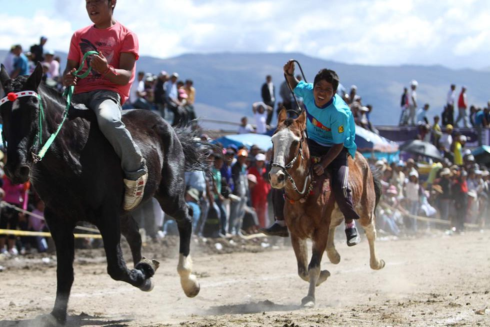 Fotos: Más de 200 caballos corrieron en emocionante carrera de "Morochucos"