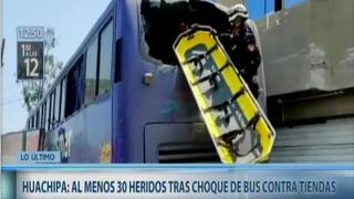 Choque de bus interprovincial contra tiendas en la autopista Ramiro Prialé dejó varios heridos