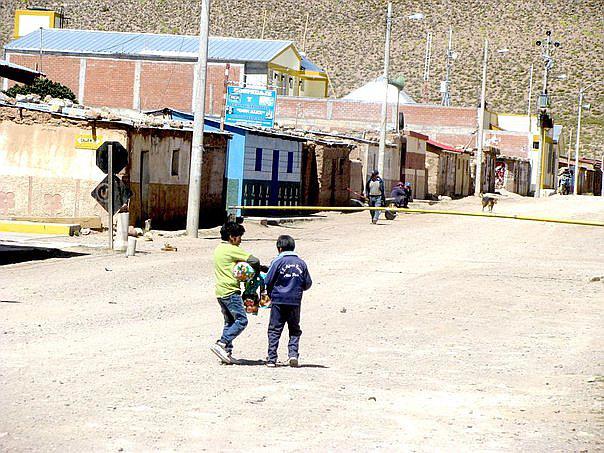 25% de menores no acude a colegios en Tarata debido a infecciones respiratorias