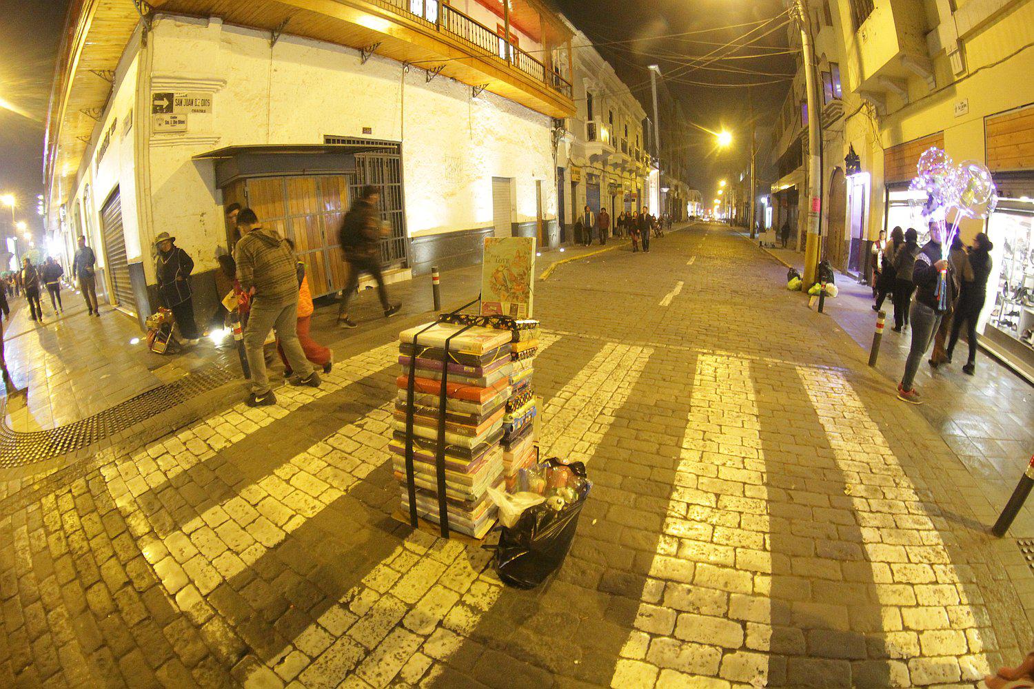 MPA no puede retirar a informales de las calles