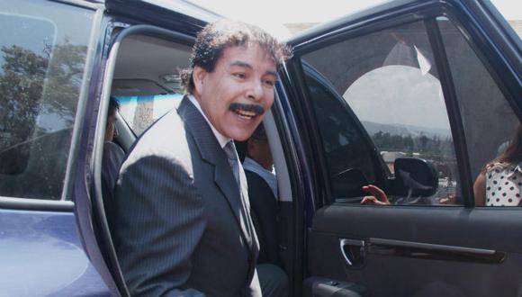 Alcalde de Arequipa se burla de congresistas por Ley que prohíbe reelección