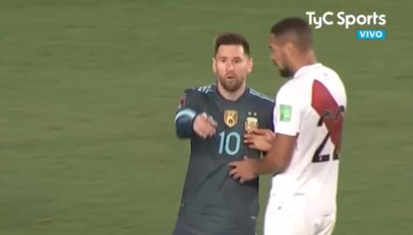 Callens le pidió su camiseta a Messi, pero ya había quedado con Trauco. (Captura).