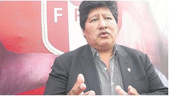 Edwin Oviedo anuncia que no viajará con la selección peruana 