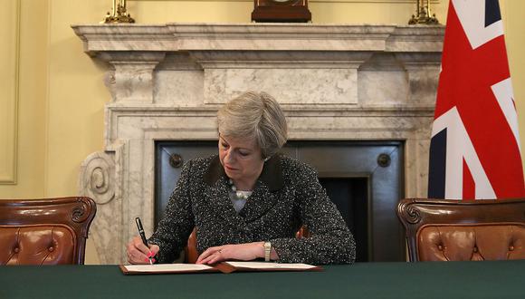 Primera Ministra británica firmó carta solicitando formalmente el Brexit