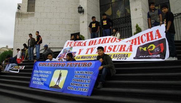 Familias de Arequipa exigen al Gobierno regular y censurar la denominada 'Tv basura'