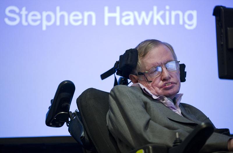 Stephen Hawking no sabe de lo que habla al augurar fin de humanidad,dice neurobiólogo