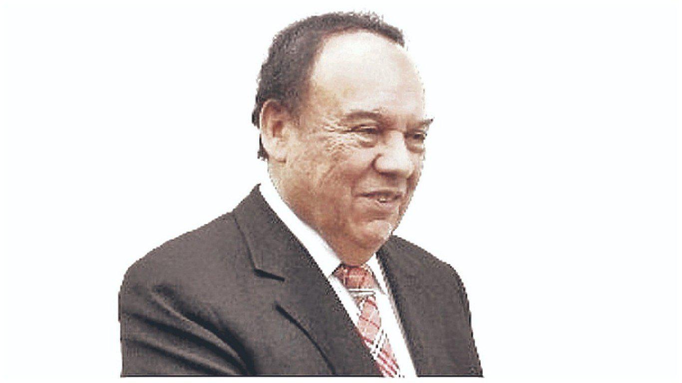 Piden a Alva Castro dar la cara y evitar daño al Apra  