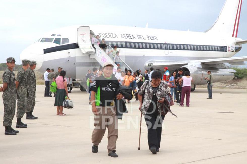 Primer grupo de peruanos varados en Colombia llegó a Piura
