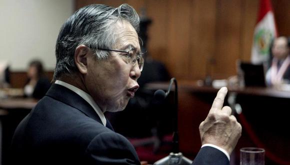 Alberto Fujimori se va quedando solo