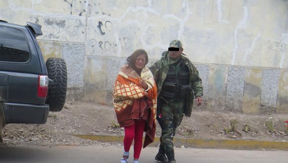 Capturan a mujer del clan Aponte con 3 kilos de droga en brasier y condones (VIDEO)