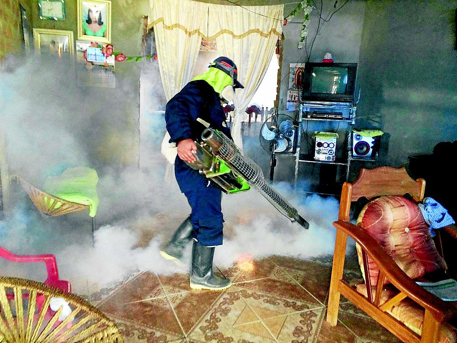 Inician campaña de fumigación y atención en la región Piura