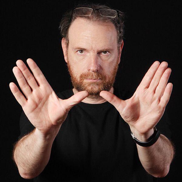 Hay Festival: Conoce el trabajo de Daniel Mordzinski, el fotógrafo de los escritores