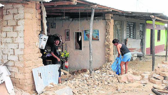 Casas colapsan por la furia de la naturaleza en Sullana