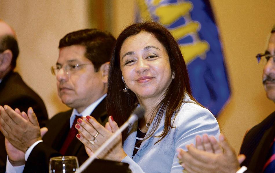 César Acuña espera que Marisol Espinoza consolide campaña de Alianza para el Progreso