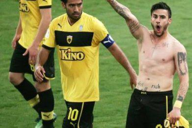 Futbolista griego es excluido de por vida por saludo nazi