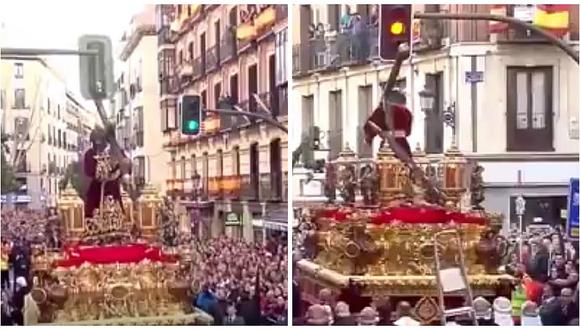 Estatua de Cristo es golpeada contra un semáforo durante procesión en España (VIDEO)