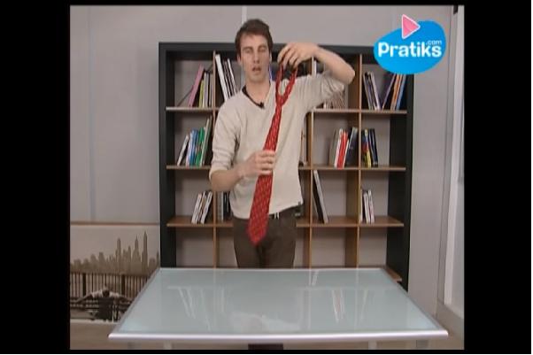 Youtube: aprende a hacer un nudo de corbata en 10 segundos
