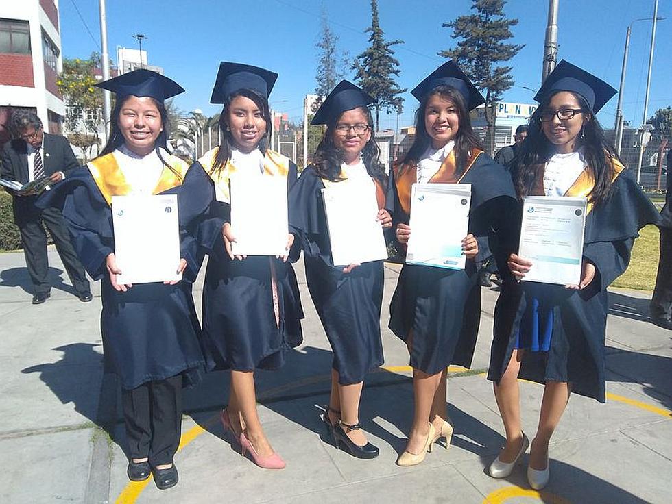 Estudiantes del COAR - Arequipa logran bachillerato internacional