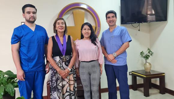 La decana del Consejo Regional I La Libertad del Colegio Médico del Perú, Elena Ríos de Edwards, destacó que esto es resultado de sus arduas gestiones en beneficio de los médicos jóvenes.